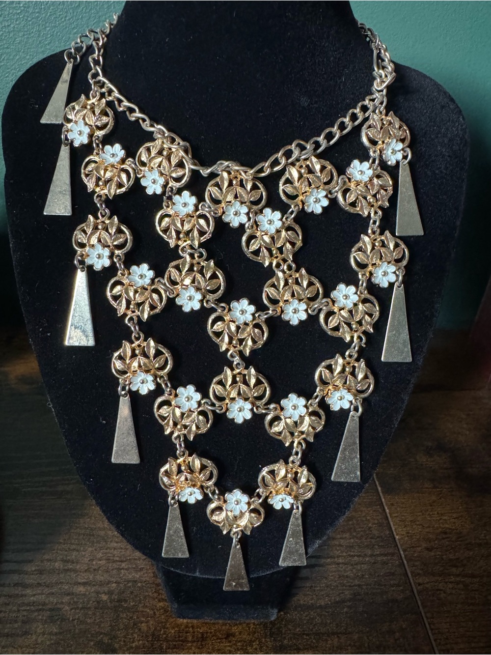 Vintage 1970's Gold Tone Enamel Flower Bib Necklace Multi-Tier Waterfall Fringe
